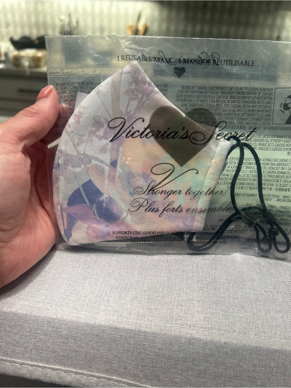 NWT Victoria's Secret Floral Reusable Face Mask - Pink/Purple